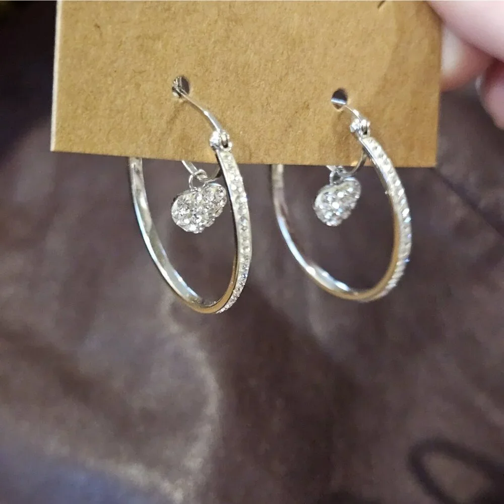 Unbranded sterling silver